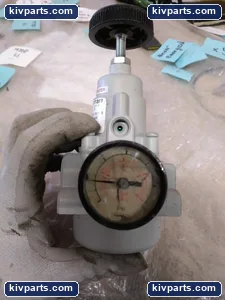 Marsh T50960-067-043 Precision Air Regulator – actual item, photo 4 of 8