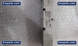 SMC 0.2-1.OMPA Center Double Solenoid Valve – actual item, photo 2 of 4