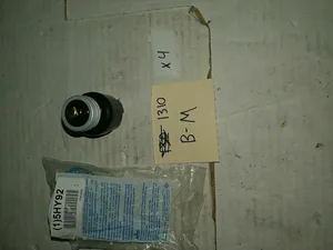 Leviton 5HY92 Socket