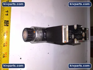 Bosch Rexroth 4WREE Hydraulic Cylinder – actual item, photo 5 of 11