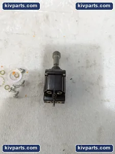 Cutler-Hammer 8504K40 Toggle Switch – actual item, photo 4 of 7