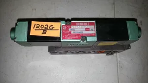 Numatics 082SS425M Solenoid Valve