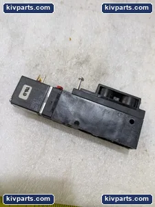 Burkert 00457739 5470 Pneumatic Solenoid Valve – actual item, photo 4 of 5