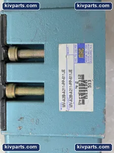 MAC MV-A2B-A211-PP-611JE Double Solenoid Air Valve – actual item, photo 2 of 12