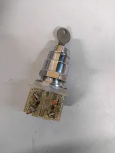 Square D 9001 KA-1 Contact Block