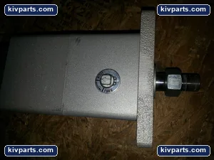 SMC MDNBB80TN-300-D Pneumatic Air Cylinder – actual item, photo 5 of 6