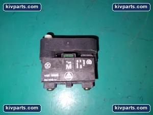 Type M Pushbutton Switch Element VDE 0660 300V 10A AC Industrial Control Panel – actual item, photo 2 of 4