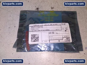 Vishay SA33CA-E3/54 TVS Diode – actual item, photo 2 of 3