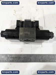 Nachi SS-G01-C6-GR-D2-31 Hydraulic Valve – actual item, photo 3 of 6