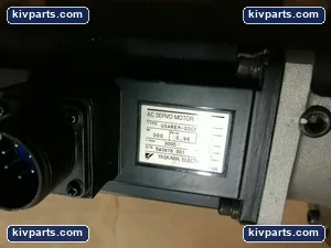 Yaskawa USAREM-03CF-J51 AC Servo Motor with Encoder – actual item, photo 2 of 6