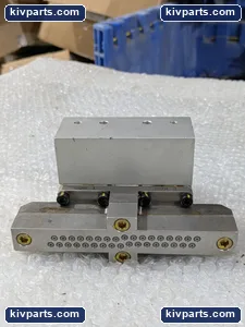 Nordson NSE-000223 Dual Dispense Valve – actual item, photo 2 of 4