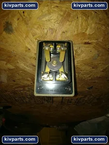 Rees 00662-002 Stop Switch – actual item, photo 2 of 2