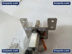 SMC CDJ2B6-15R Laveling Pneumatic Cylinder – actual item, photo 3 of 4