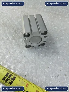 SMC CDQSB20-15DM Air Cylinder – actual item, photo 4 of 5