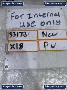 AMP 558357-1 Receptacle – actual item, photo 4 of 4