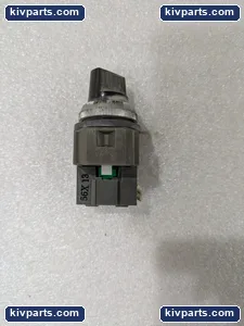 IDEC BS010E ASTN Selector Switch Black Knob – actual item, photo 2 of 11