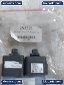 SMC LVC23U-S07 Pneumatic Component – actual item, photo 2 of 6