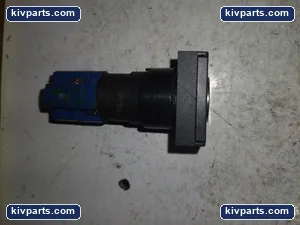 1LASD/1Z17 Panel-Mount Key Switch – actual item, photo 2 of 5