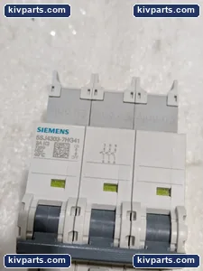 Siemens 5SJ4303-7HG41 Miniature Circuit Breaker – actual item, photo 2 of 8