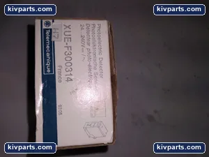 Telemecanique XUE-F300314 Photoelectric Sensor – actual item, photo 2 of 4