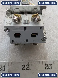 Eaton 10250T111-3 Push Button – actual item, photo 8 of 10