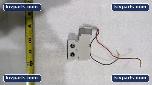 SMC VQZ235-5M1 Solenoid Valve – actual item, photo 3 of 7