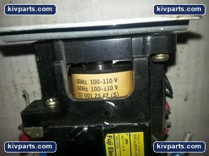Fuji Electric SRCA3631-05Z42A Magnetic Contactor – actual item, photo 2 of 3