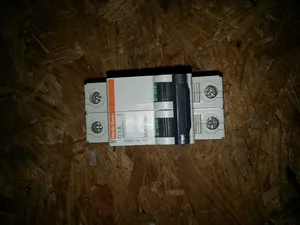 Merlin Gerin MULTI9 C60N 24516 Type Circuit Breaker