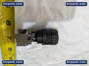 Fuji Electric AH16P-2S2 Pushbutton – actual item, photo 2 of 5