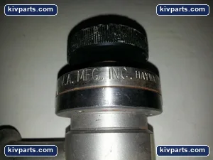 161-0103-2 High Vacuum Right Angle Valve – actual item, photo 2 of 6