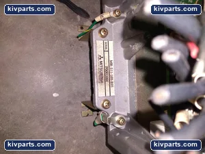 Mitsubishi MR-S11-103-E01 RF Connector – actual item, photo 7 of 8