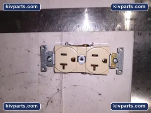 Leviton 016-5342-I Receptacle – actual item, photo 2 of 5