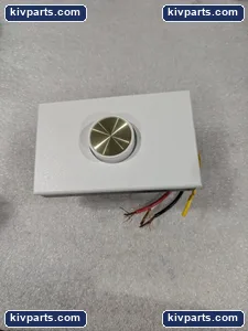 Leviton Receptacle – actual item, photo 2 of 6