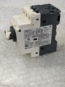 Schneider Electric GV2-P10 Circuit Breaker – actual item, photo 1 of 7