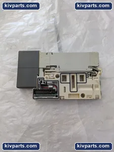 SMC VQC2A01N-5 Pneumatic Component – actual item, photo 2 of 4