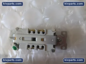 Eaton TR5362V Receptacle – actual item, photo 2 of 5