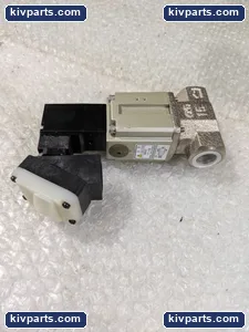 CKD CVS2-15A-05-03RS-3 Solenoid Process Valve – actual item, photo 2 of 7