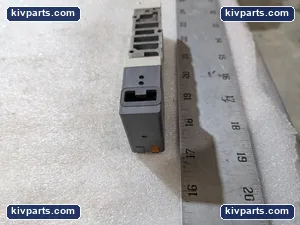 SMC VQ4100-51 Solenoid Valve – actual item, photo 8 of 9