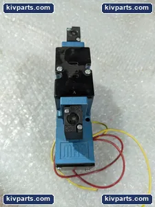 MAC 82A-BA-CKA-TM-DAAP-1DL 4 Way Air Solenoid Valve – actual item, photo 6 of 7
