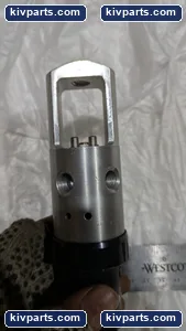 OXYGEN REGULATOR HIGH PRESSURE LOW LPM OIL LESS – actual item, photo 5 of 6