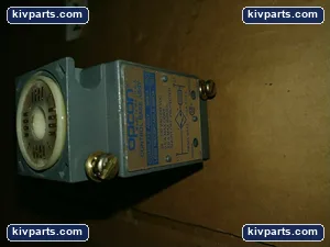 Opcon 8890A-6701 Industrial Photoelectric Sensor – actual item, photo 2 of 2