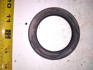CR 24635 Services Oil Seal