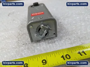 Dayton Temperature Control Switch – actual item, photo 4 of 5