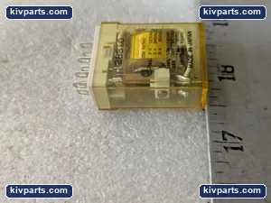 IDEC RY2S-U Relay – actual item, photo 2 of 6