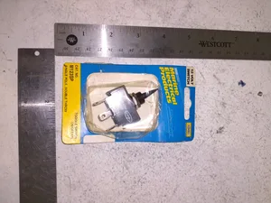 Hubbell M123SP Marine Toggle Switch