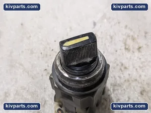 IDEC SS680 1.3 Nm DIN Rail Screw Connector – actual item, photo 3 of 4