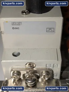 SMC US31227 Pneumatic Component – actual item, photo 2 of 5