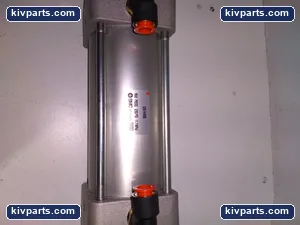 SMC US14455 Pneumatic Air Cylinder – actual item, photo 2 of 3