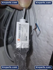 SMC PSE511-R06-Q Pneumatic Component – actual item, photo 3 of 6