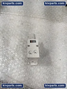 SMC ARM11AB2-R55-AZ Manifold Mount Air Regulator – actual item, photo 3 of 6